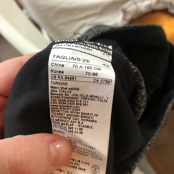 United Color of Benetton Tweed 3/4 Slacks - Picture 7 of 8